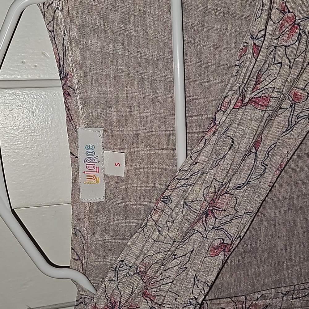 Lula Roe Sarah Cardigan - Picture 4 of 5